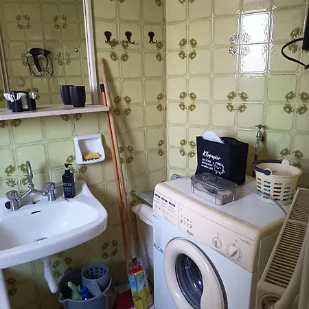דירה Sroom